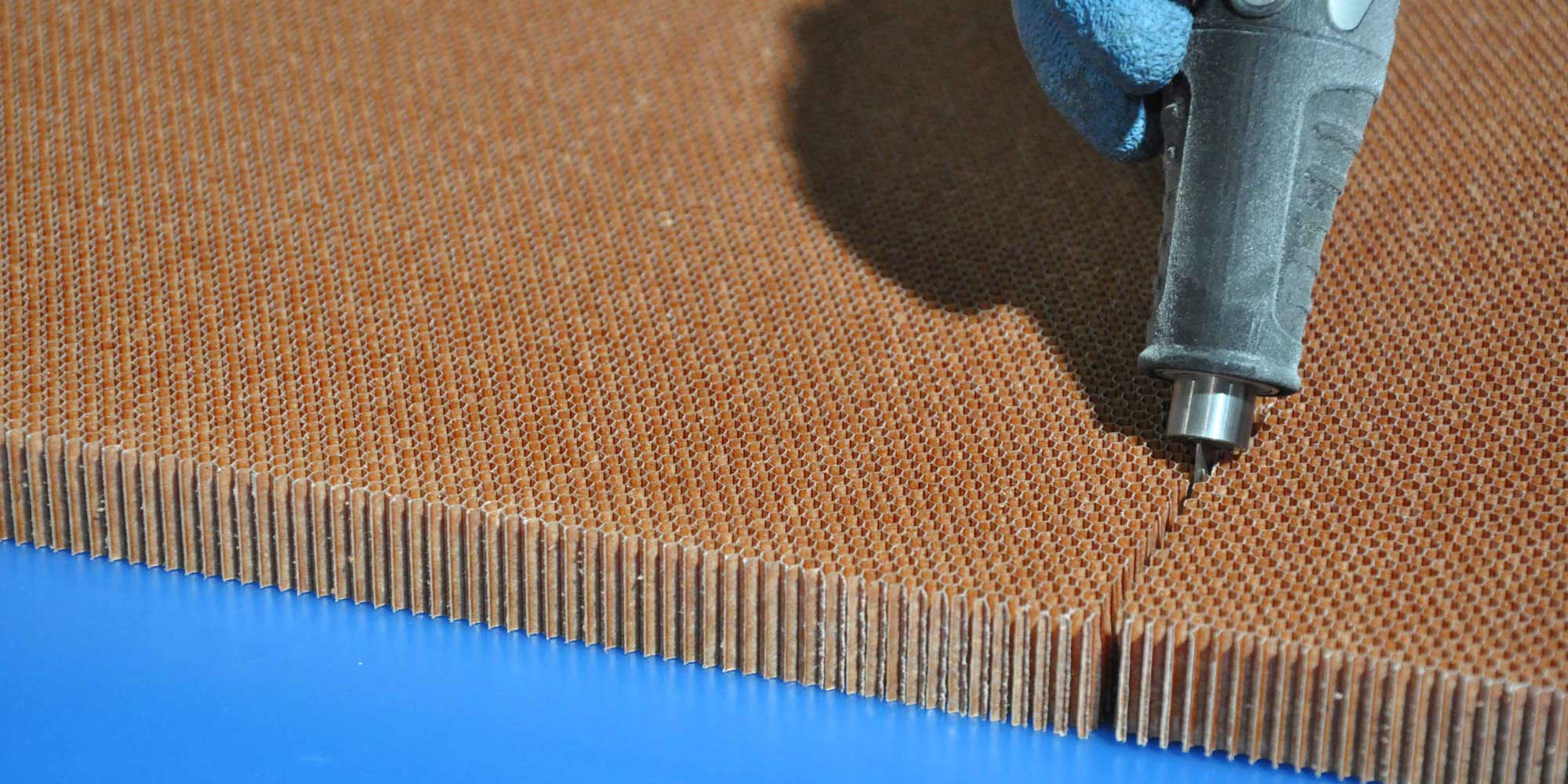 Ultrasonic-Cutting | honeycomb cutter